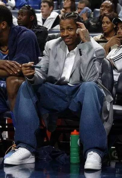 泰晤士报列举格伊可能下家：红军、皇萨、拜仁以及曼城在列（泰晤士报：格伊潜在下家包括利物浦、皇马、巴萨、拜仁与曼城）