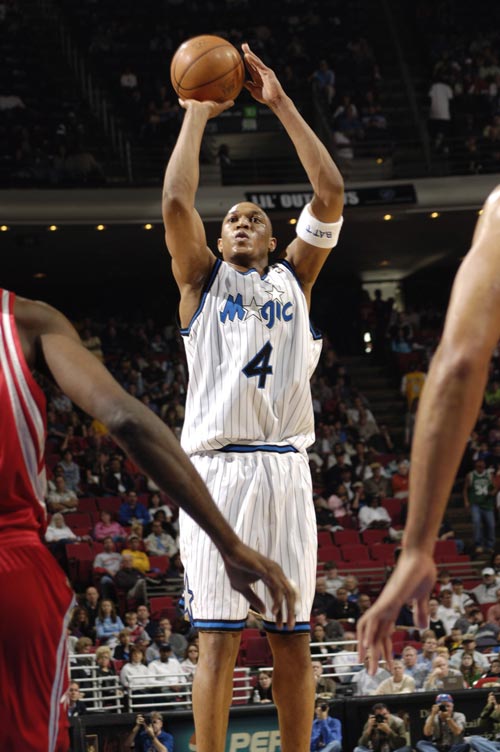 8胜1平，皇马在蒂尔潘执法的欧冠比赛中保持着不败成绩（蒂尔潘主哨欧冠，皇马9战不败：8胜1平）