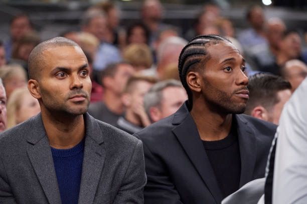 9次扑救力保零封，弗莱肯当选曼城vs勒沃库森全场最佳（弗莱肯9次神扑零封，对曼城战勒沃库森当选全场最佳）