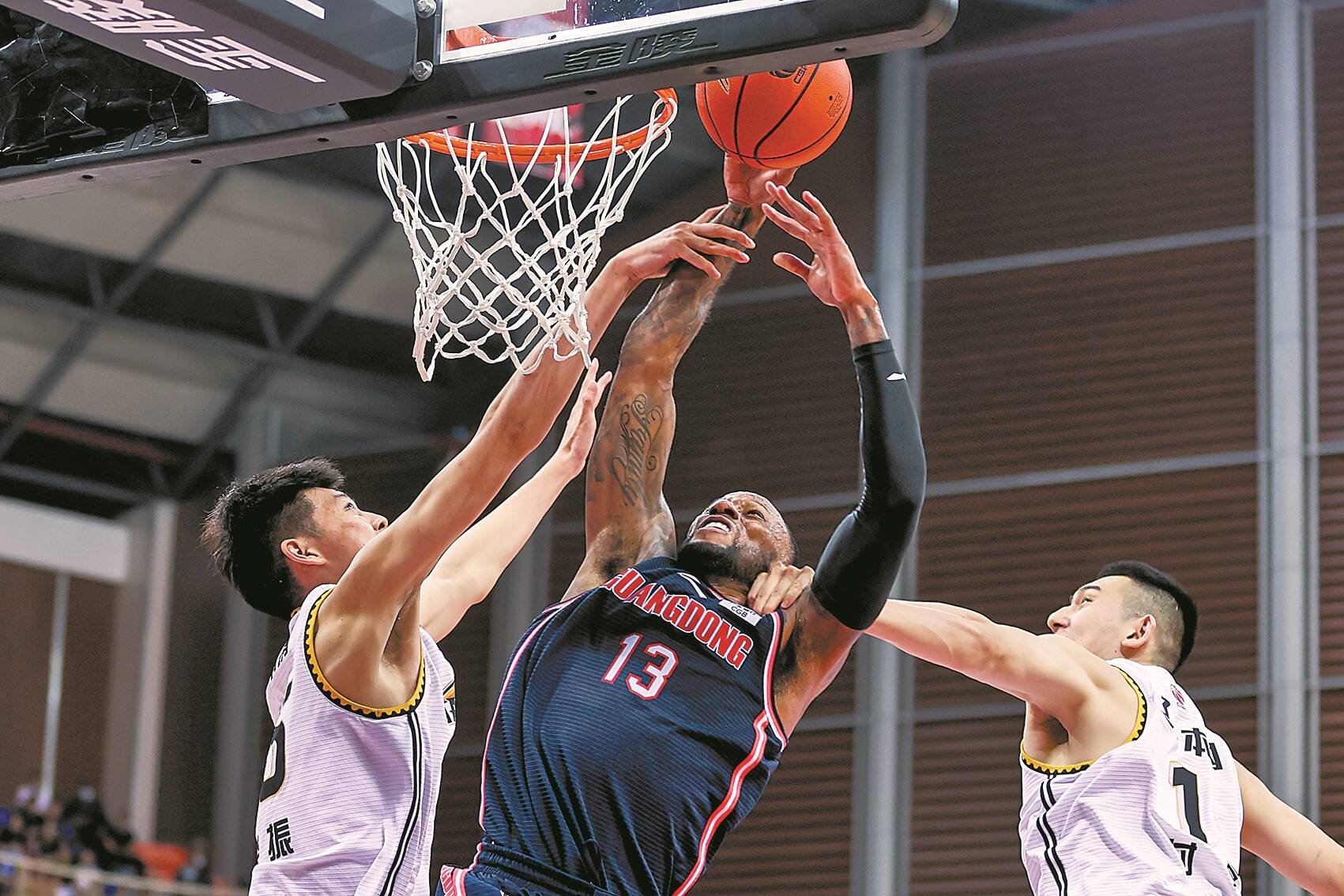 西班牙U21队11月大名单：莫斯克拉领衔，贡萨洛、吉乌在列（西班牙U21公布11月名单：莫斯克拉领衔，贡萨洛与吉乌入选）