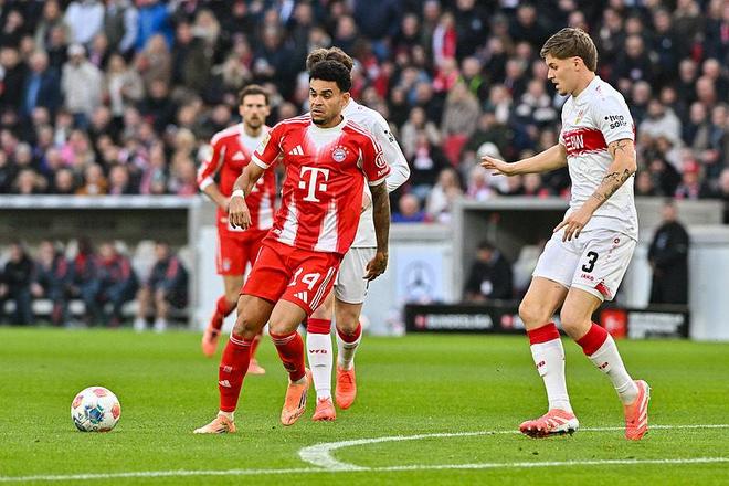 海纳：我对于帕续约保持谨慎的乐观态度，他非常喜欢拜仁生活（海纳：对帕续约谨慎乐观，他很享受在拜仁的生活）