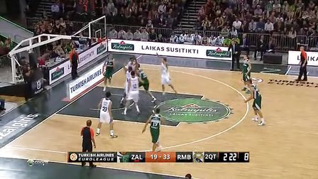 太阳报：埃托奥要求拒招阿布巴卡尔，因其将打破自己队史纪录（太阳报：担心队史纪录被打破，埃托奥被指要求不征召阿布巴卡尔）