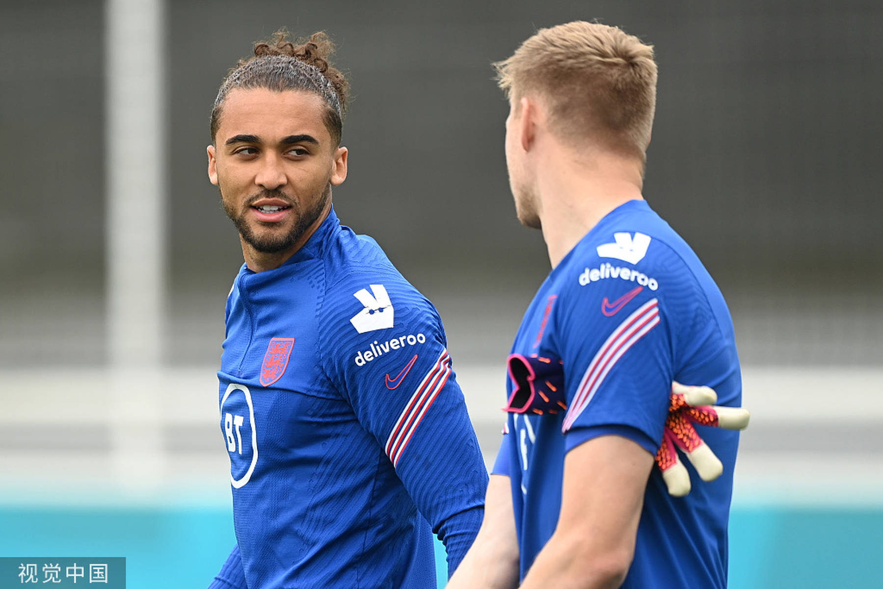 在重庆铜梁备战期间，U16国足参观了邱少云烈士纪念馆（U16国足重庆铜梁备战之余参访邱少云烈士纪念馆）